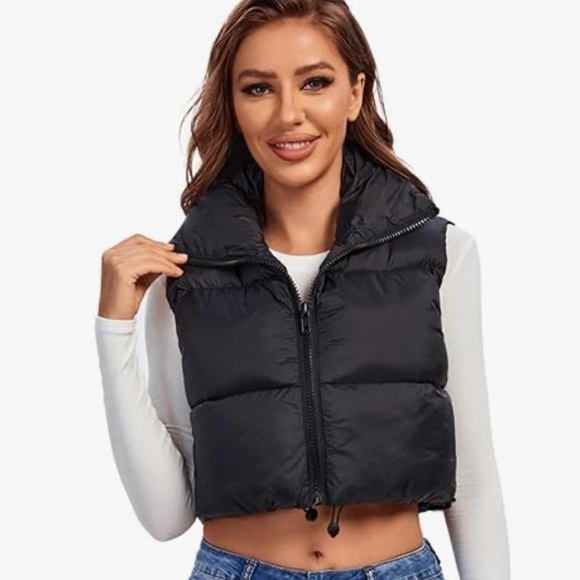 Fuinloth Women's Padded Vest, Stand Collar Zip Cropped Puffer in Black - Picture 5 of 5